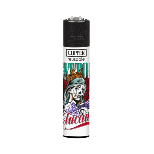 Klasiskās formas Šķiltavas Clipper Hard Tattoo II 2 ar tetovējumu mākslas grafiku Klasiskās formas Šķiltavas Clipper Hard Tattoo II 2 ar tetovējumu mākslas grafiku