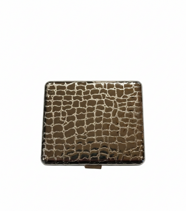 Dekoratīva metāla cigarešu etvija 95x80x20 mm līdz 20 cigaretēm Dekoratīva metāla cigarešu etvija 95x80x20 mm līdz 20 cigaretēm