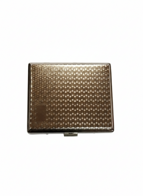 Metāla cigarešu etvija ar ģeometrisku rakstu 95x80x20 mm Metāla cigarešu etvija ar ģeometrisku rakstu 95x80x20 mm