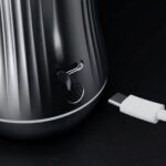 ShishaX VOLTA Black ātrās USB-C uzlādes ligzda ar Pass-through tiešās barošanas atbalstu